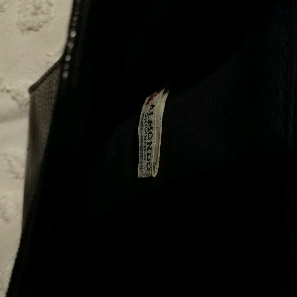 Almondo Originals Classic Black Shoulder Bag - Picture 3 of 11
